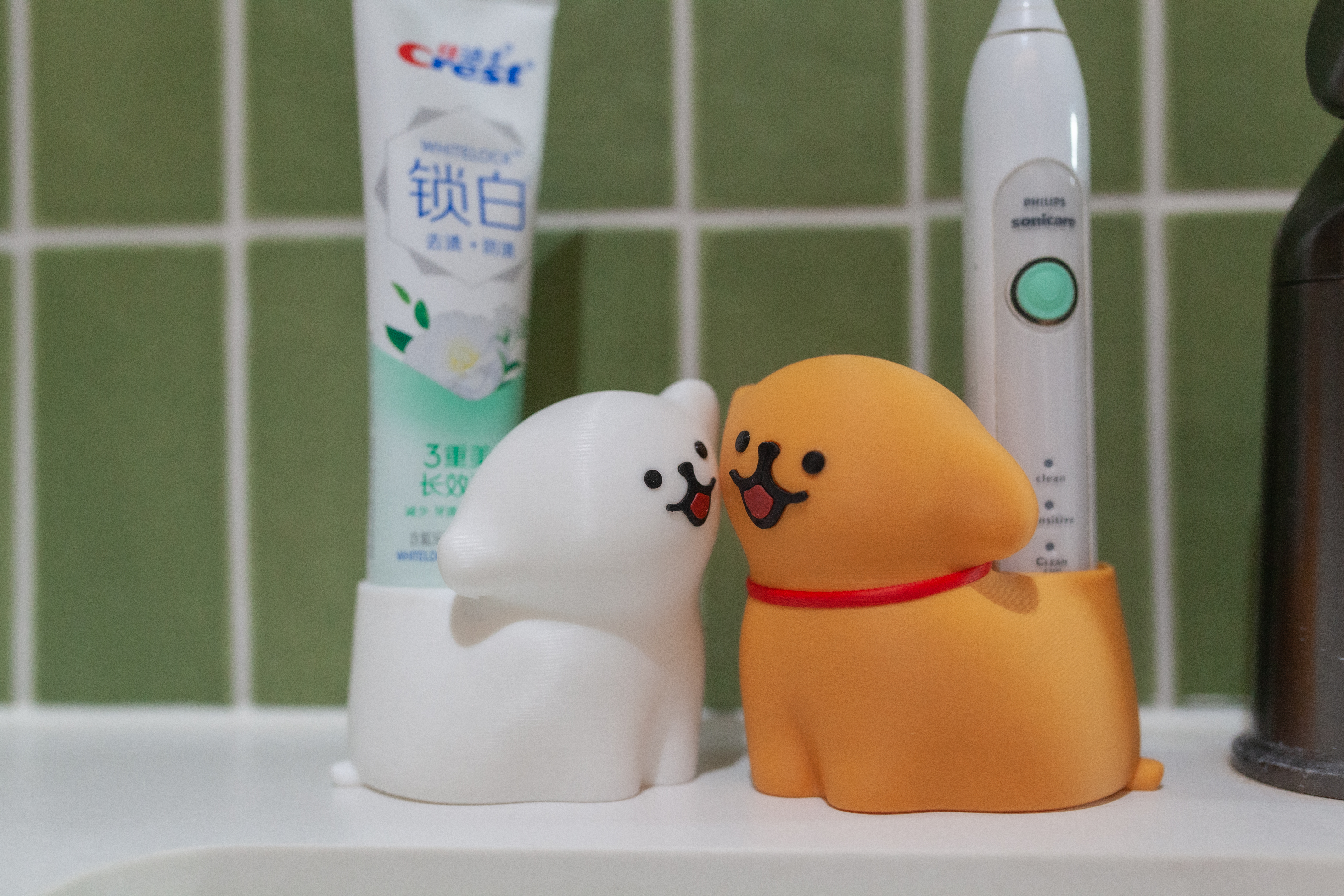 Miniatura 2 do modelo 3D 线条小狗贴贴牙刷架