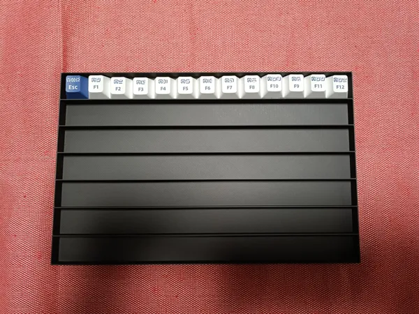 Plateau fin de rangement pour keycaps