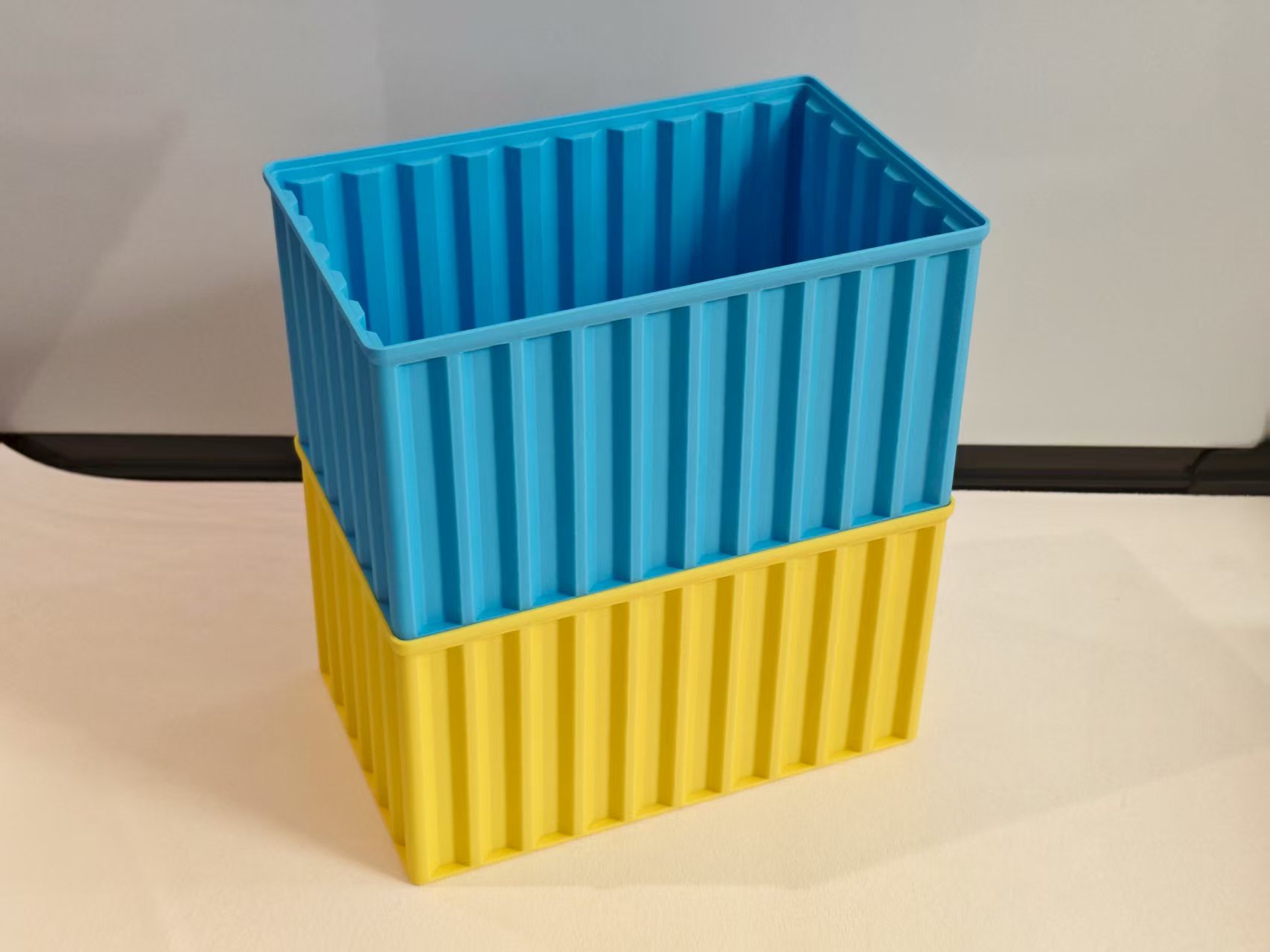 Miniatura 2 do modelo 3D 可堆叠的集装箱收纳盒