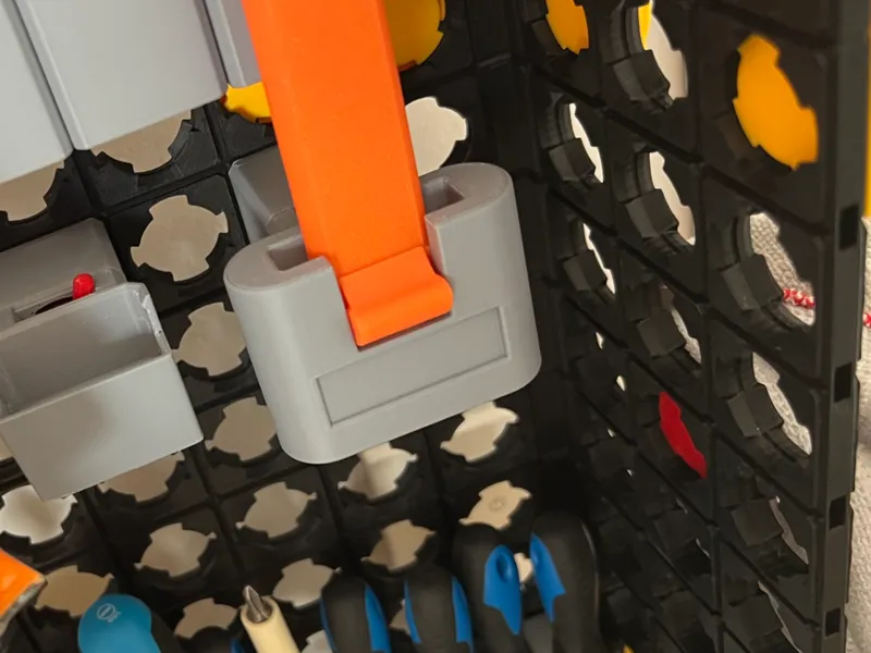 AnchorBoard, holder for Bambu scraper grip