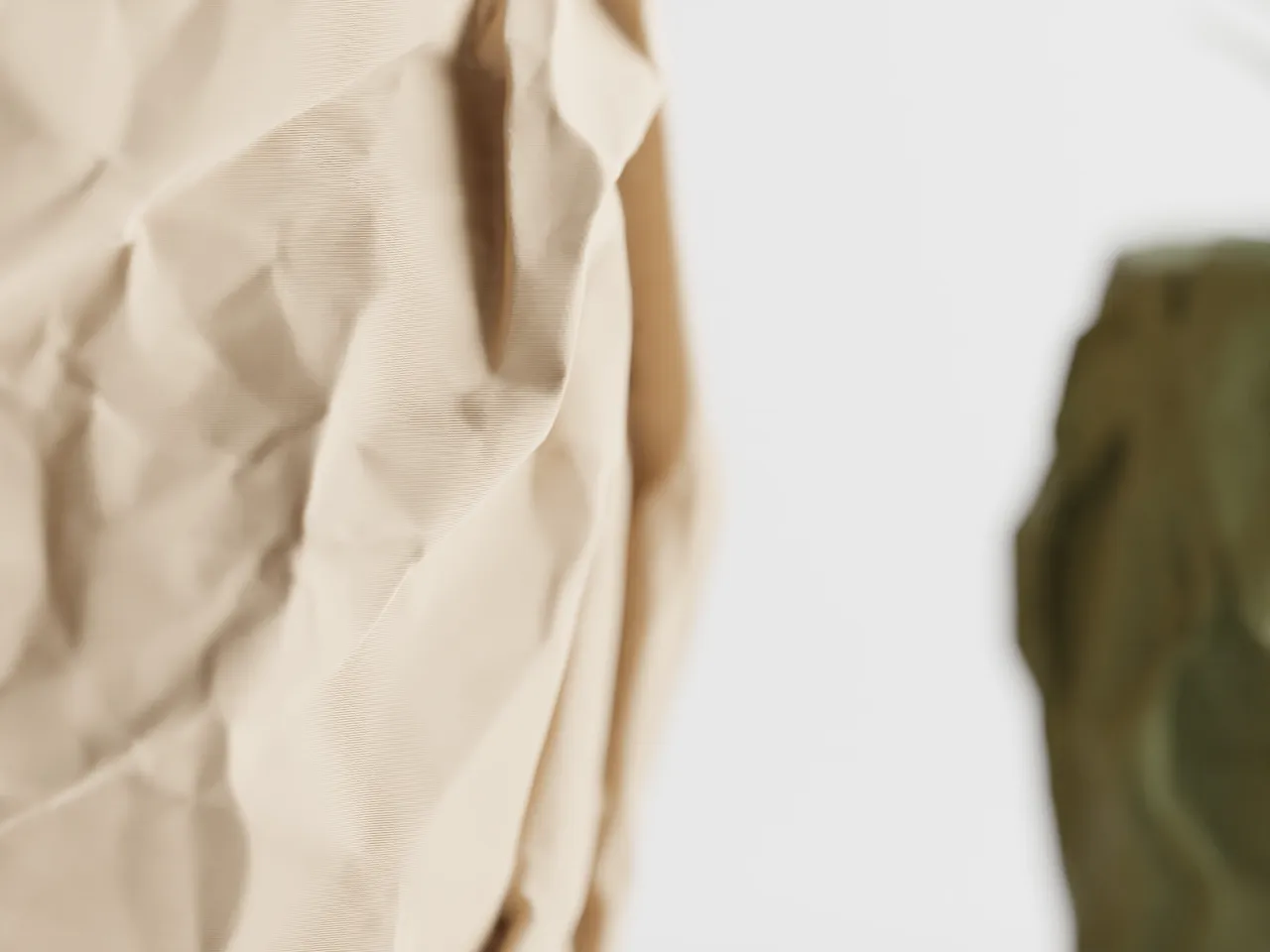 Crumbled Paper Plant Pot view 4