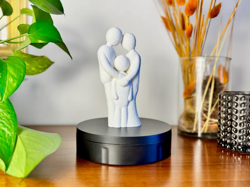 Minimal Family Sculpture