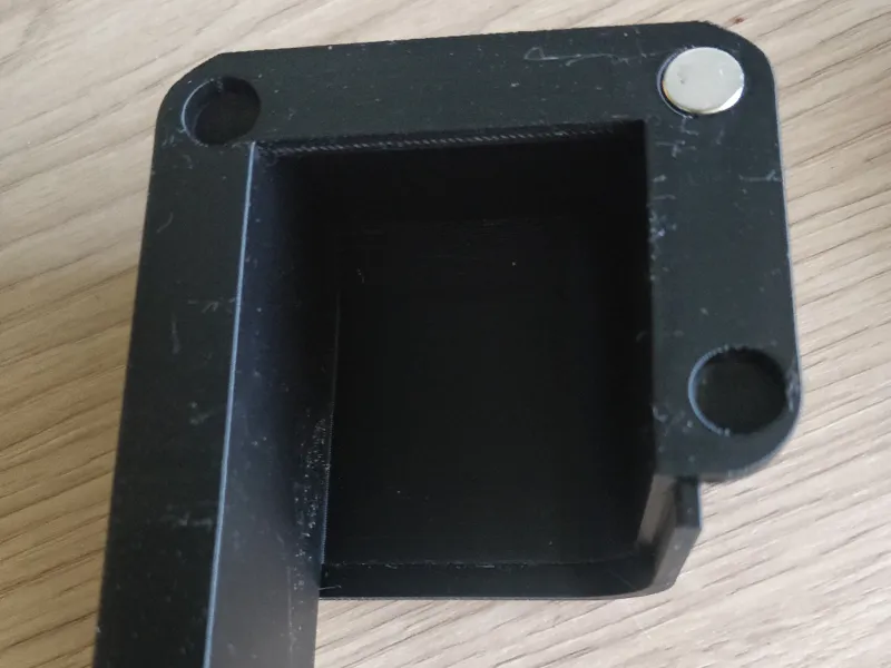 Silent cover for HKR Interlocking Poop chute