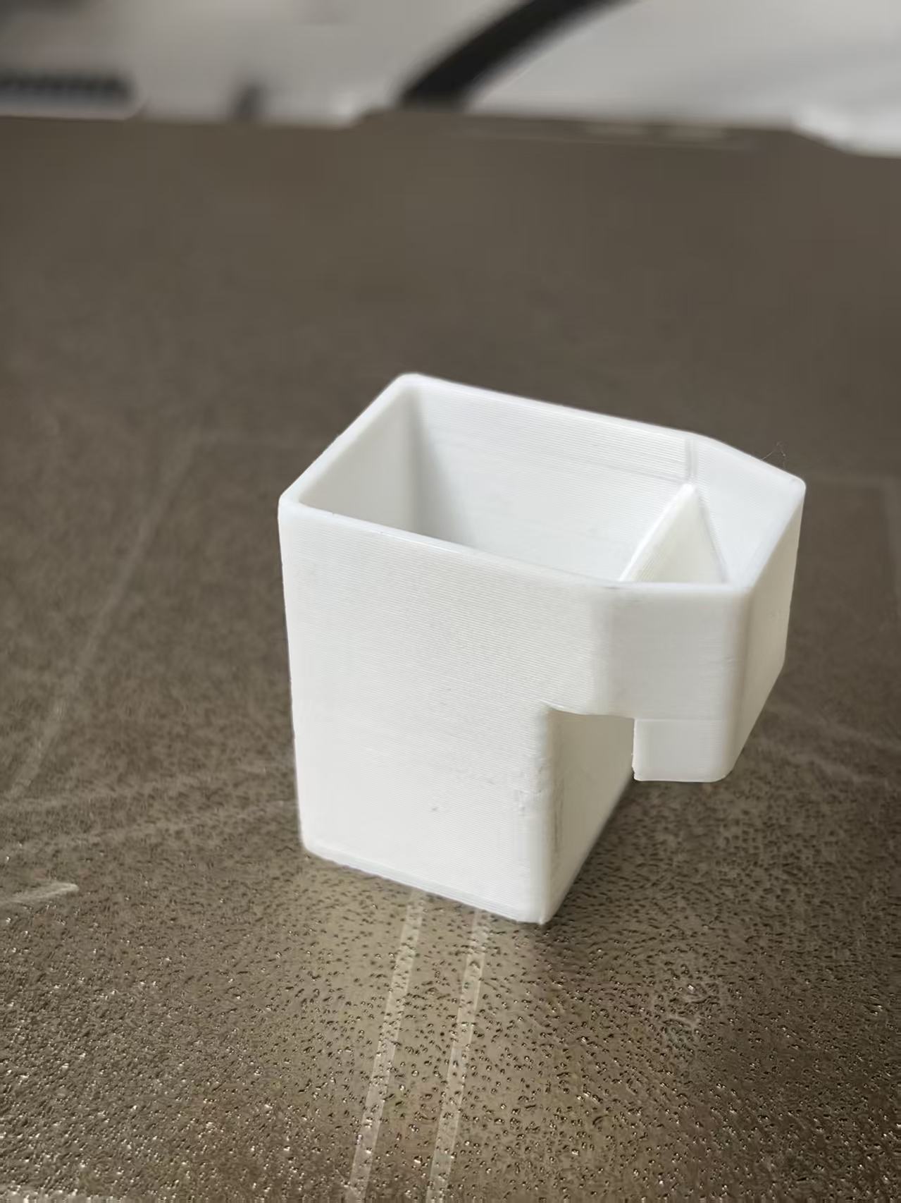 Miniatura 3 do modelo 3D 小型鱼缸自动喂食器（远程定时秒动控制），搭配分粮盒可以实现一条鱼也能自动控制喂食量