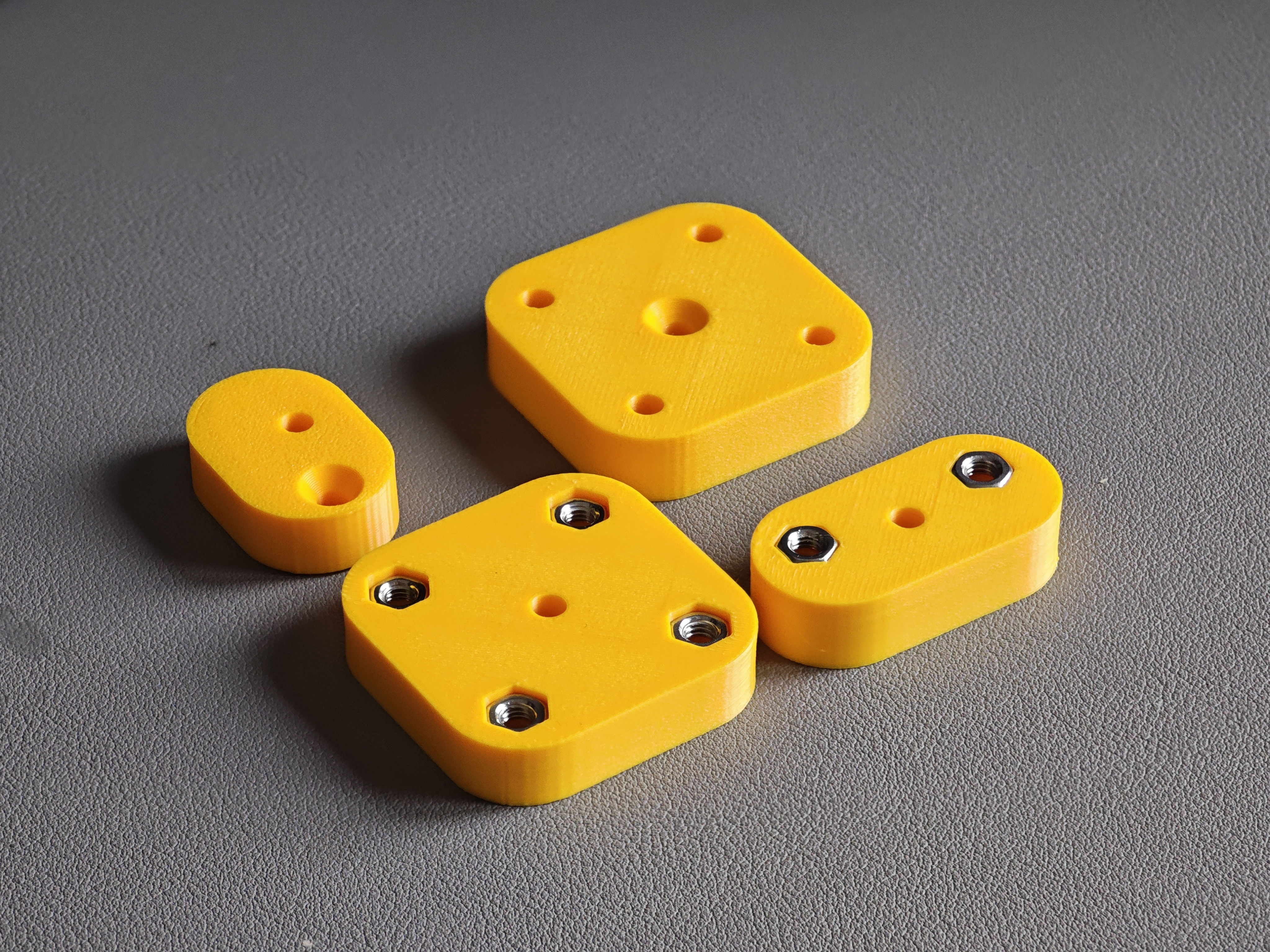 Miniatura 4 do modelo 3D 洞洞板安装配件（2020-4040铝型材版）