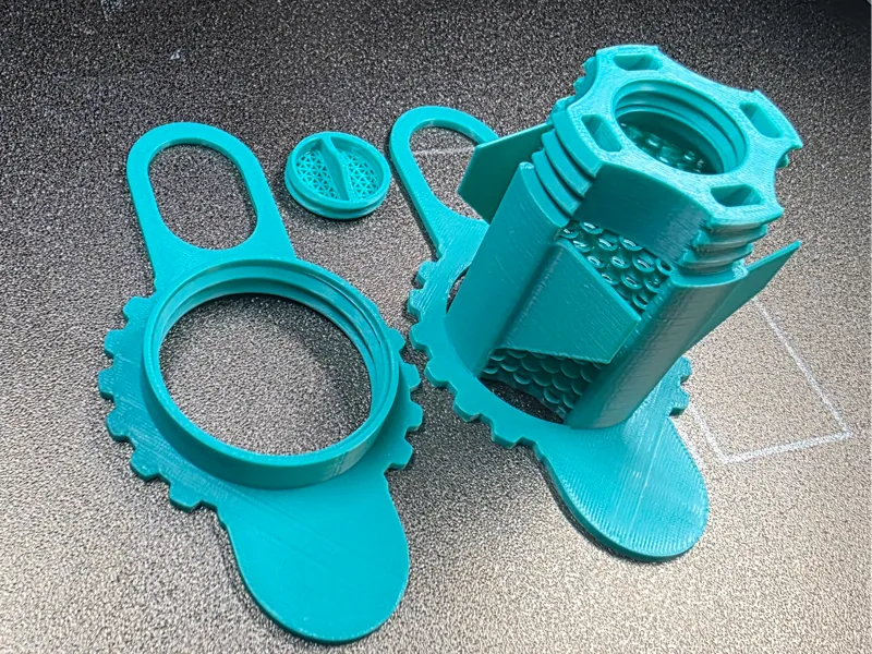 Adaptive High Air Flow Desiccant Holder for Spools