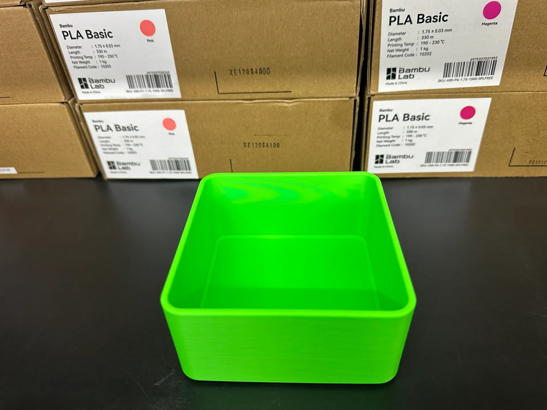 Miniatura 6 do modelo 3D 可堆叠正方形长方形圆形六边形盒子零件盒
