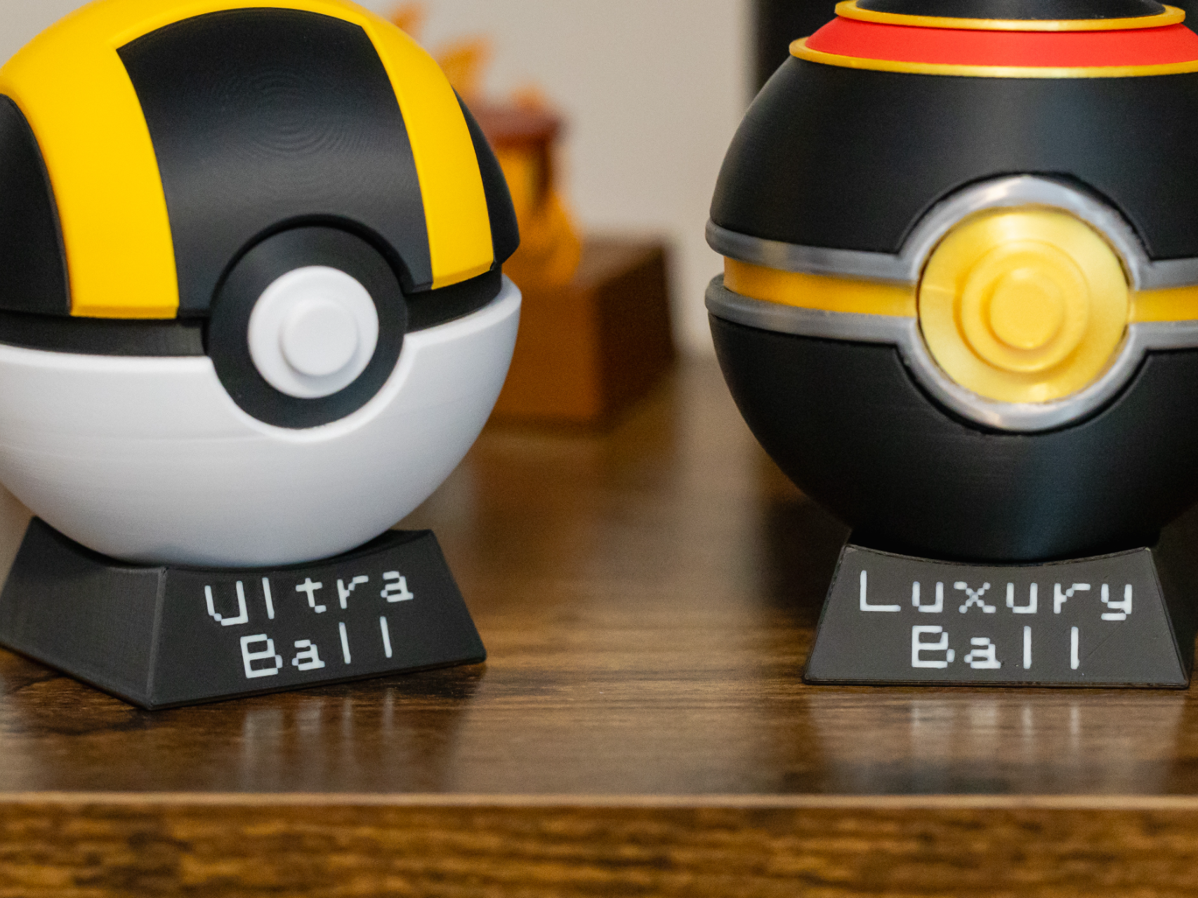 Labeled Pokemon Pokéball Stand - All Generations