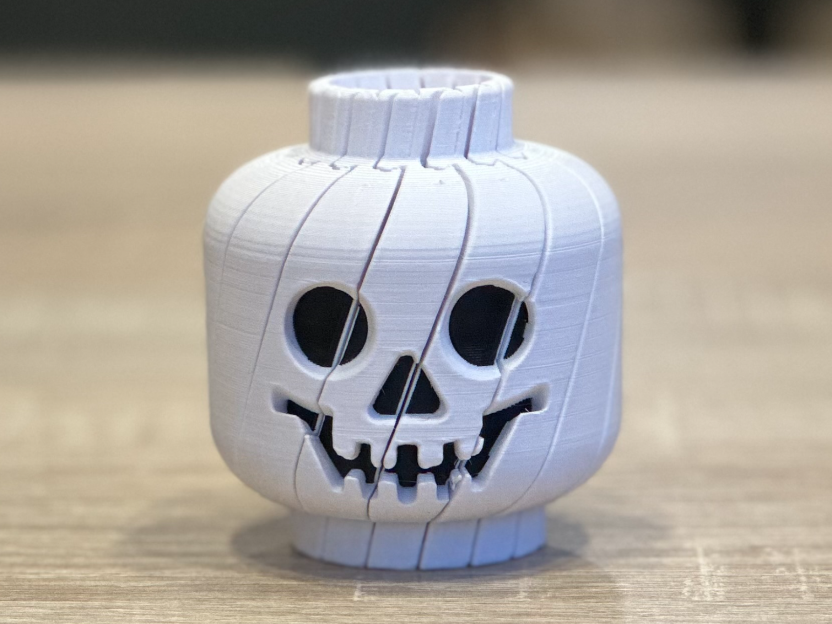 Twisty brick skeleton head fidget