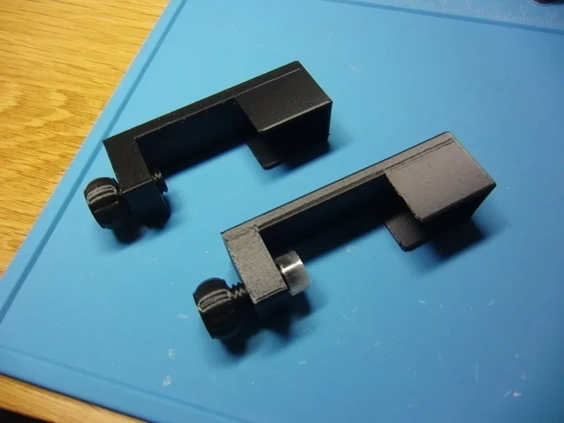 Part to stop the poop container shifting. (2 type)
