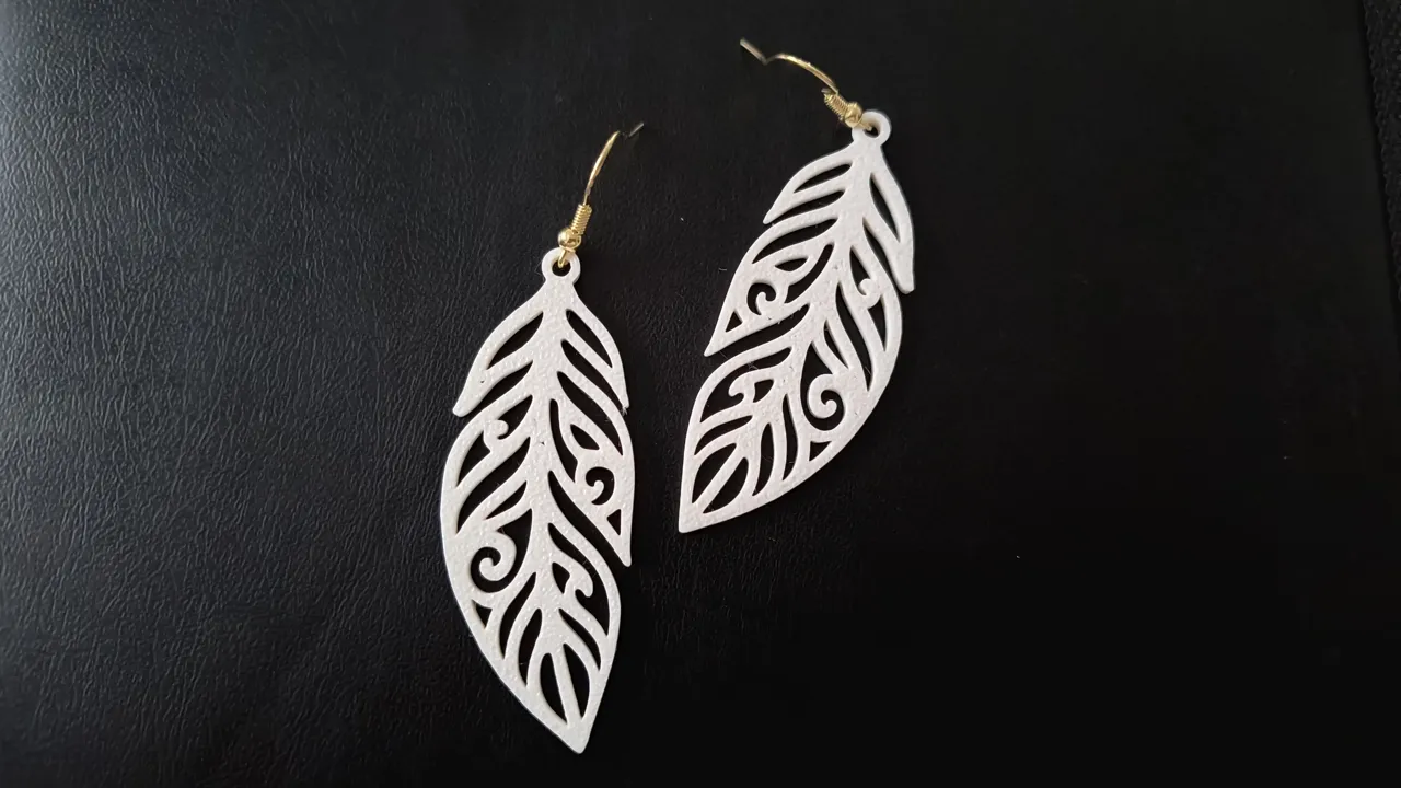 4 different elegant feather earring (free to sell) view 3