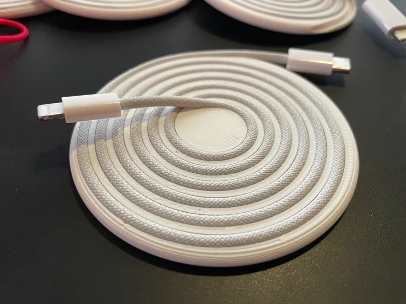 Cable storage disc