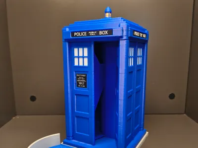 Tardis Dice Tower - Windows to scale - A1 Mini