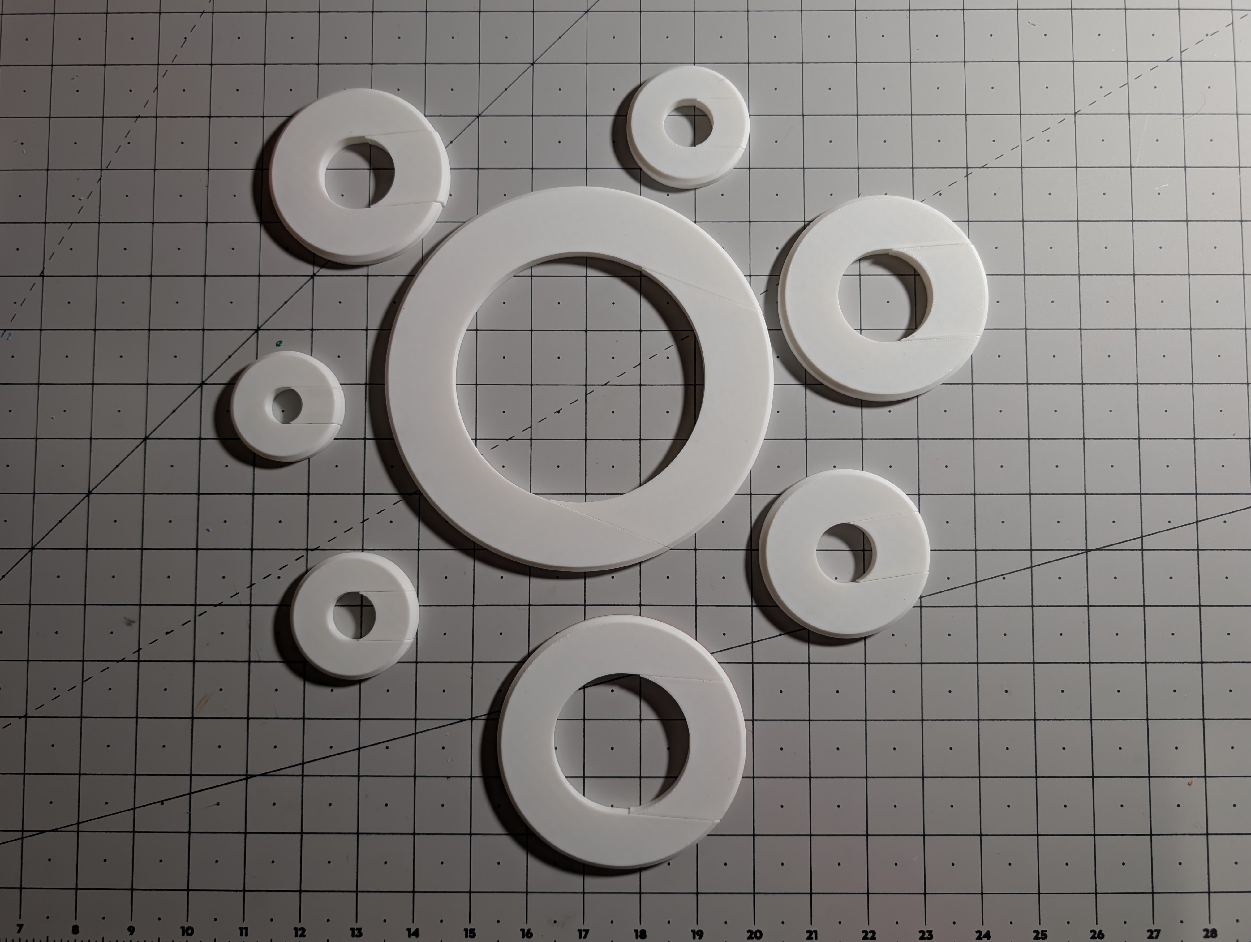 Miniatura 4 do modelo 3D Split Flange Escutcheons: Custom & Misc Sizing