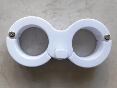Self-locking pin handcuffs