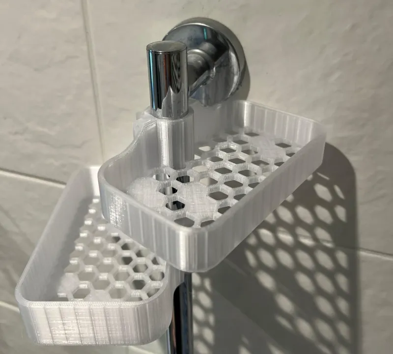Shower tray. For 20 to 21mm fittings.