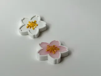 Magnetic needle holder for embroidery