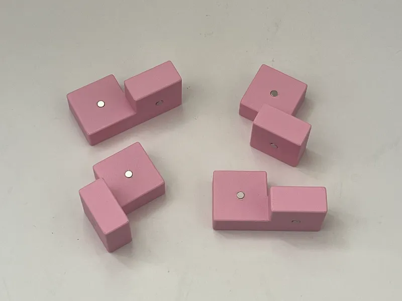 Four Cubes Puzzle by Kohno Ichiro