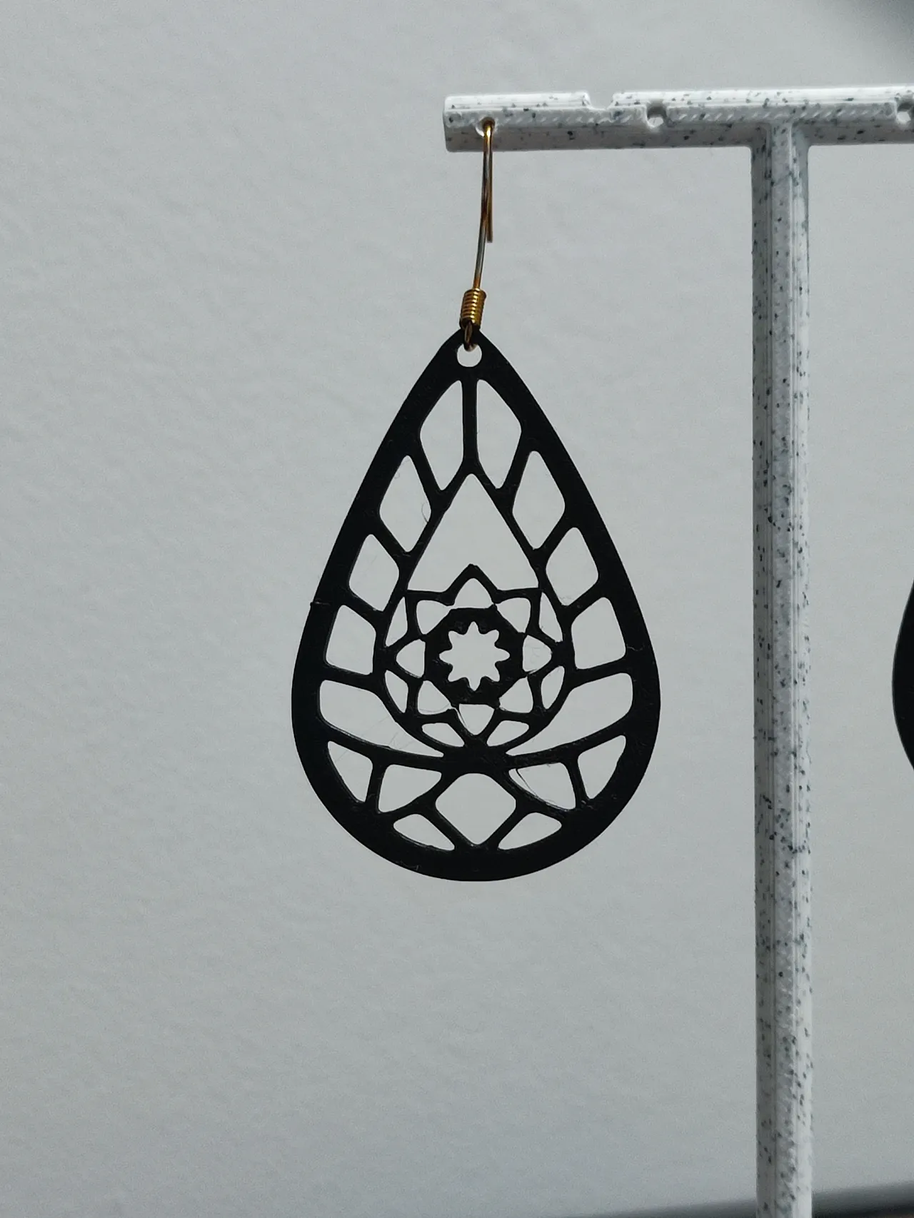 Aretes Flor de Loto Negra view 4