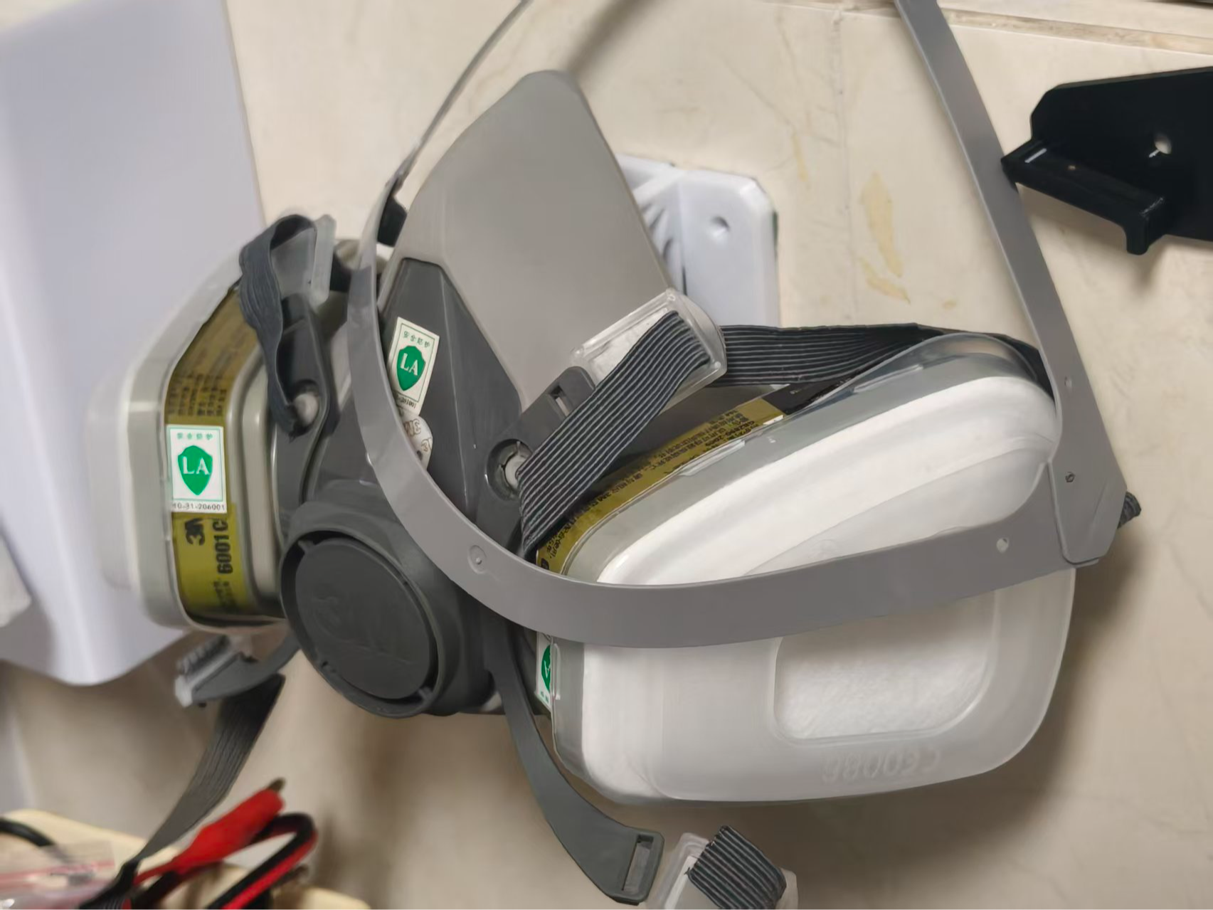 3M 6200 Respirator Wall Mount – Adhesive or Nail - 1