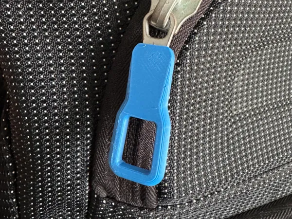 Tirette de zip pour sac à dos Thule