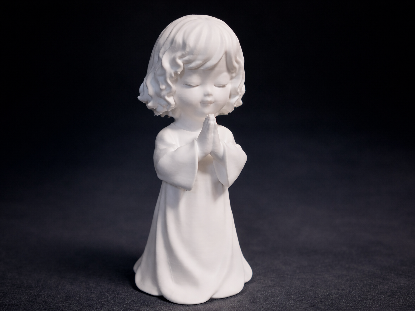 First Communion Figurine – Praying Girl Statue