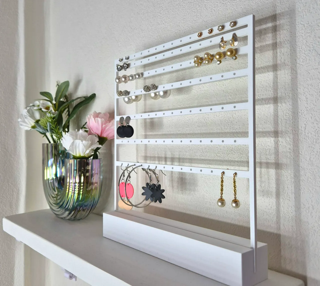 Earring holder V2 view 3