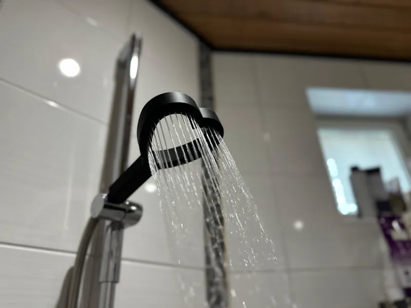 Modern, minimalistic heart shaped shower head <3