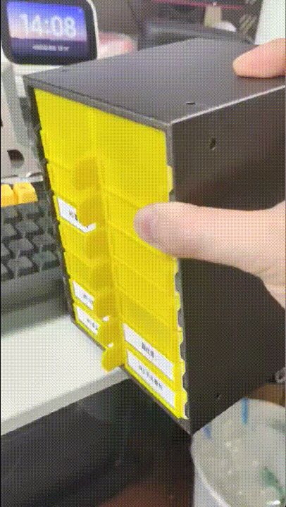 Magnet self lock for Ultimate Drawer System