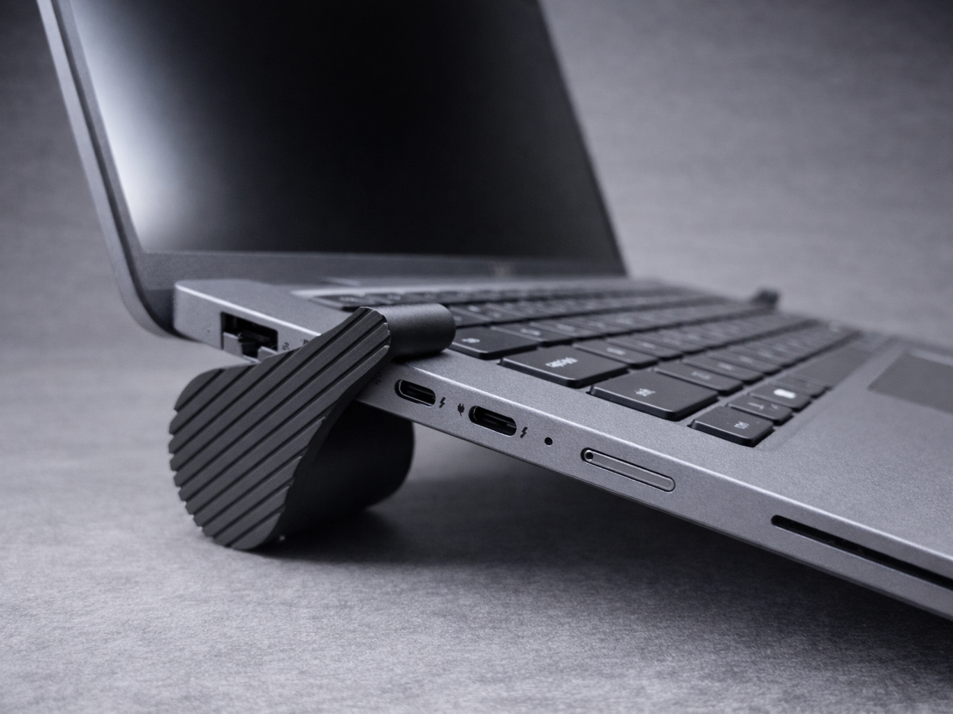 DotLift - Laptop Wedge Stand