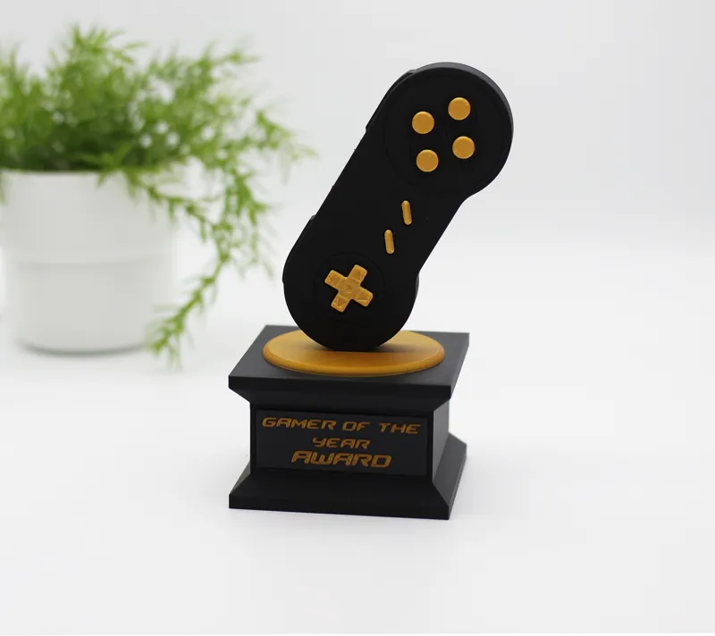 Trophy for Gamers - with customizable plate