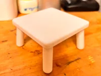 Petite table d'appoint — photo 1