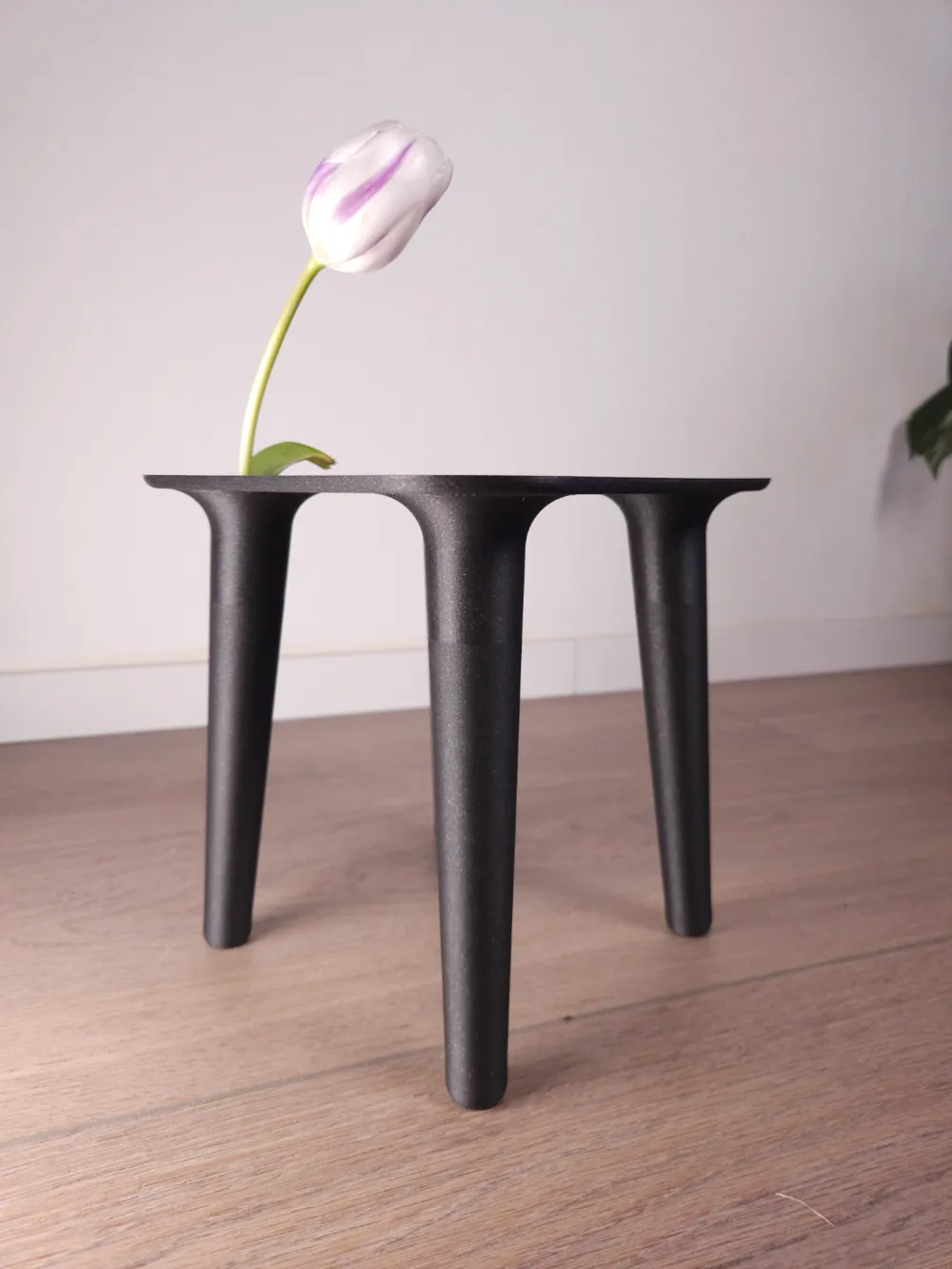 Table - Plant Riser - Flower Vase -Crumb collector by SMACKMAX - MakerWorld