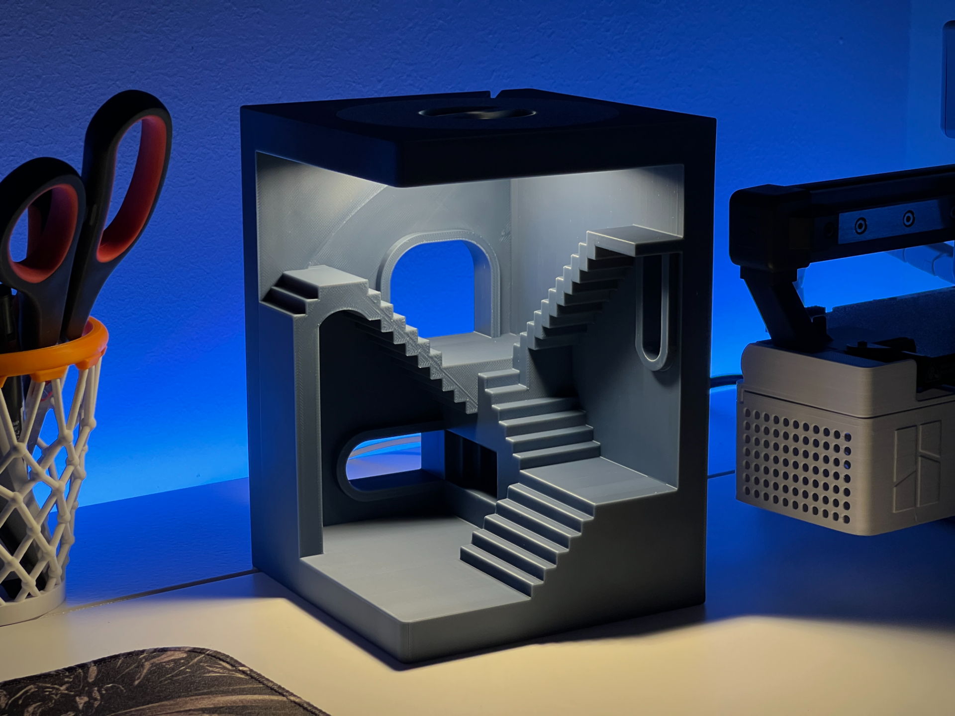 Infinite Stairs Lamp - Escher illusion lightbox