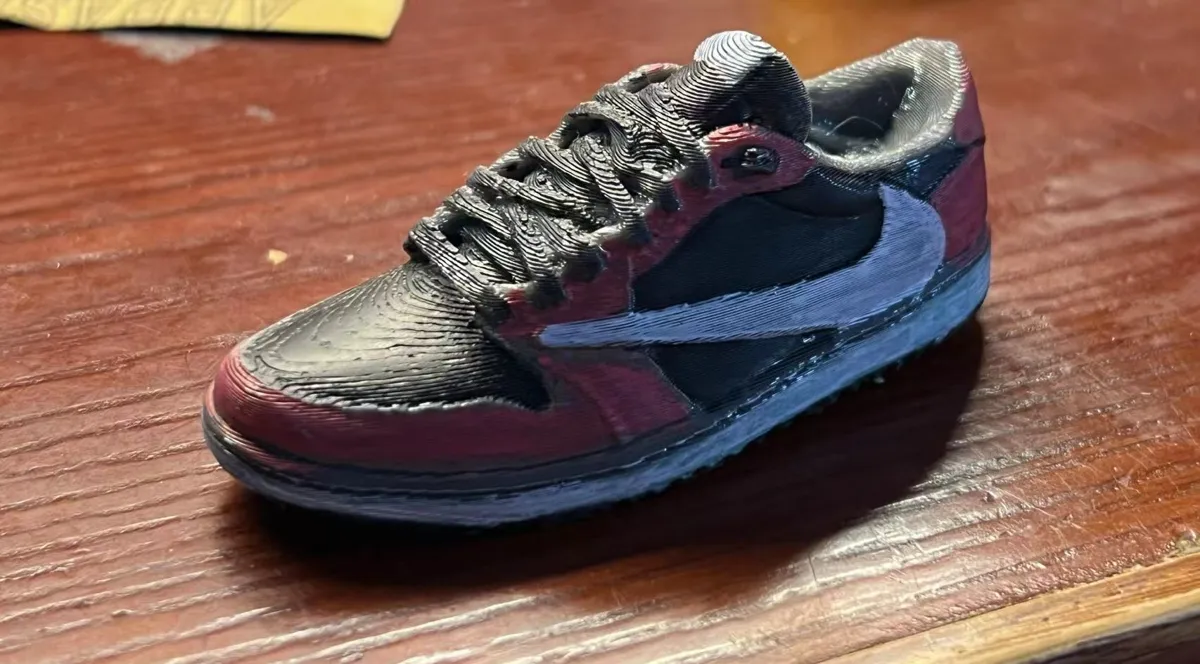 Modèle basket Air Jordan 1 x Travis Scott
