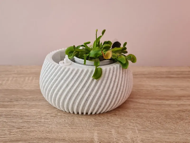 Self-Watering 3D Printed Planter 