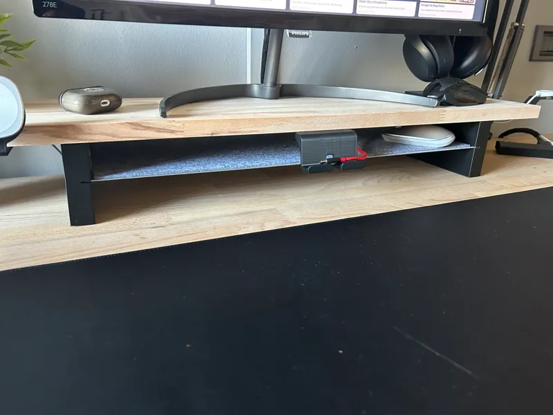 Desk shelf 