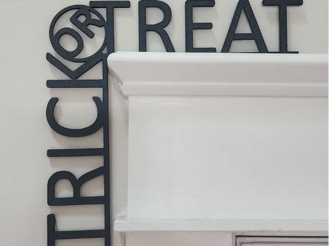 Trick or Treat Door Frame Sign (for right or left)