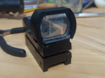 Red dot enclosure