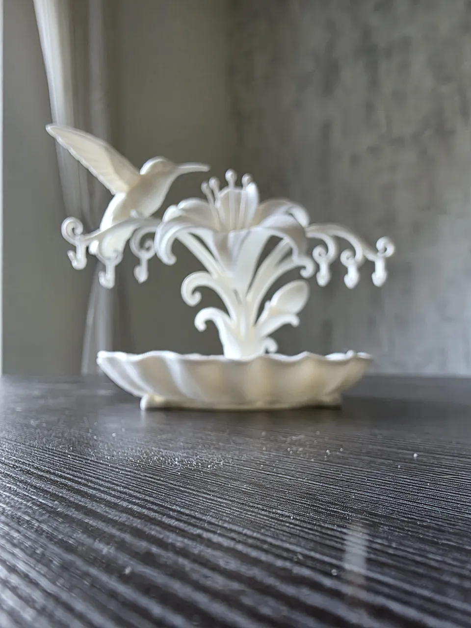 Hummingbird Lily Jewelry Dish – Earring Holder view 2