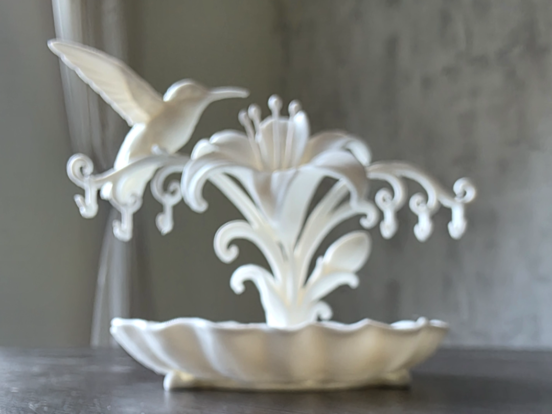 Hummingbird Lily Jewelry Dish – Earring Holder 