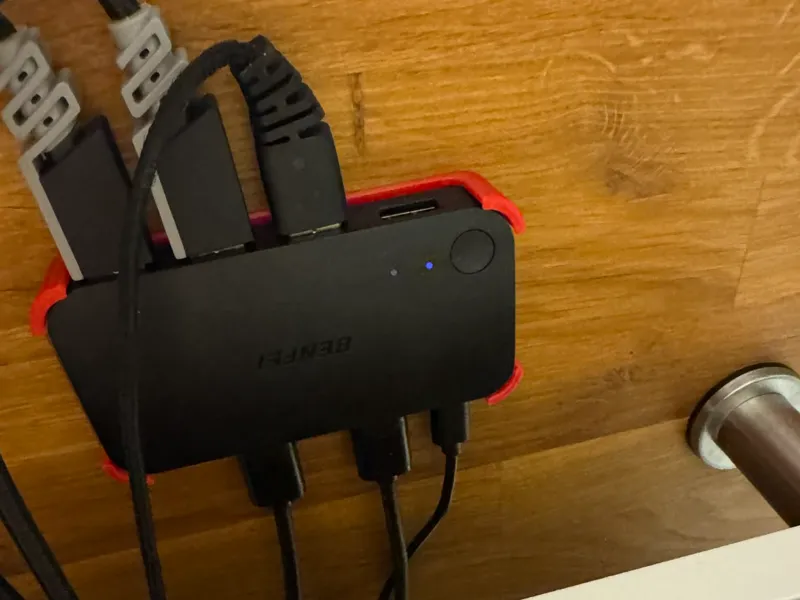 SwitchDock UnderDesk
