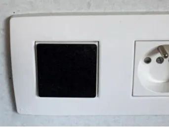 Niko EU - Type E - Childproof outlet cover