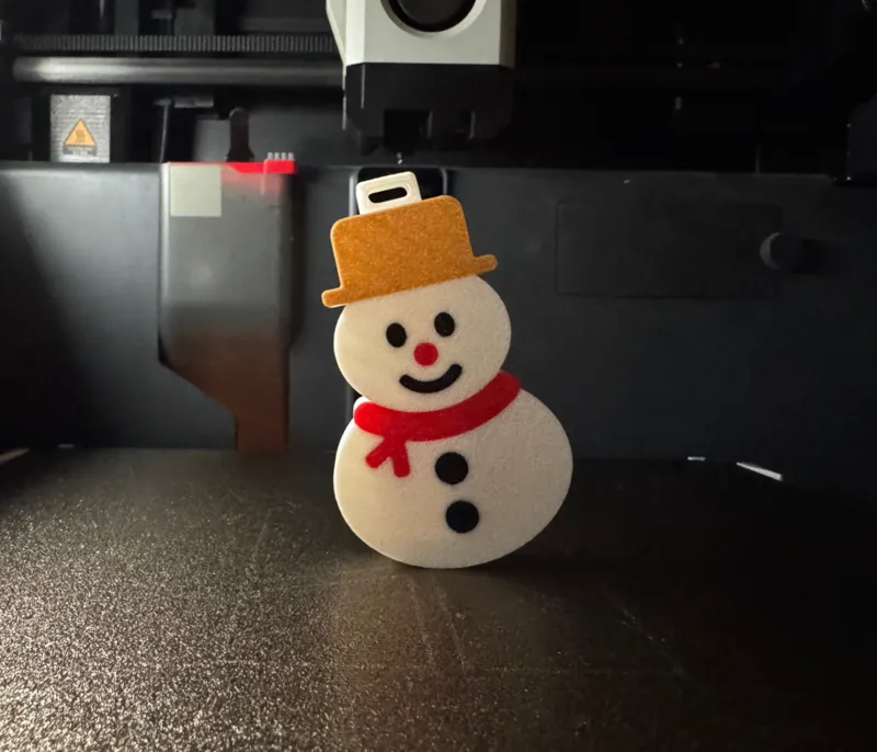Snowman with Airtag