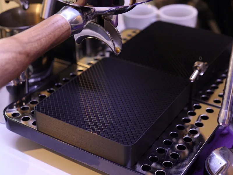 Espresso coffee cup holder grid