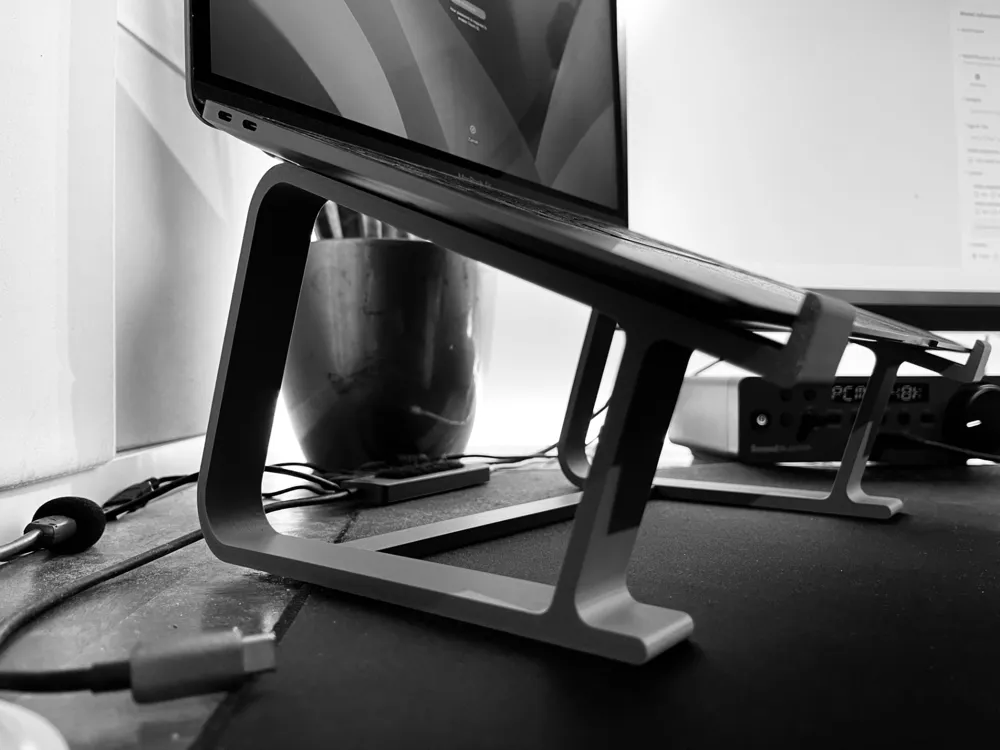 Laptop Stand MacBook Air/MacBook Air M1 by bensen MakerWorld
