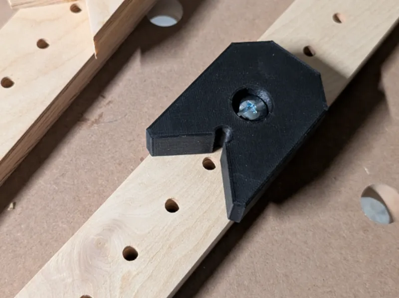 Picture Frame Clamp - Corner Block