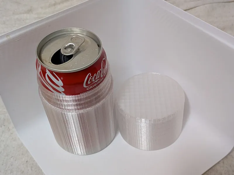 缶ジュースケース（直径66mm、高さ122mm、日本の350ｍｌ缶サイズ）