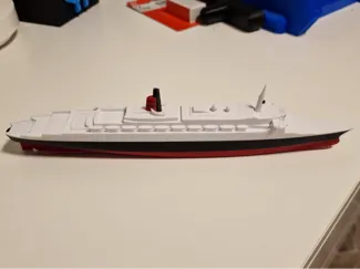 MS Queen Elizabeth II (simpler)