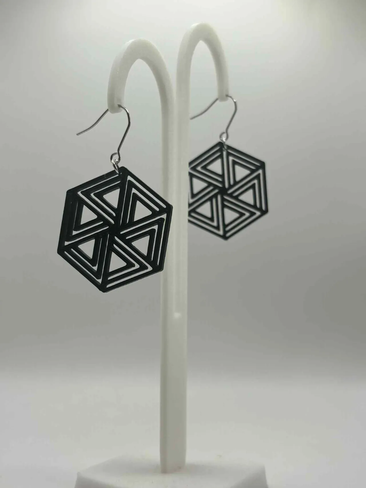 Vector Earrings - No AMS view 2